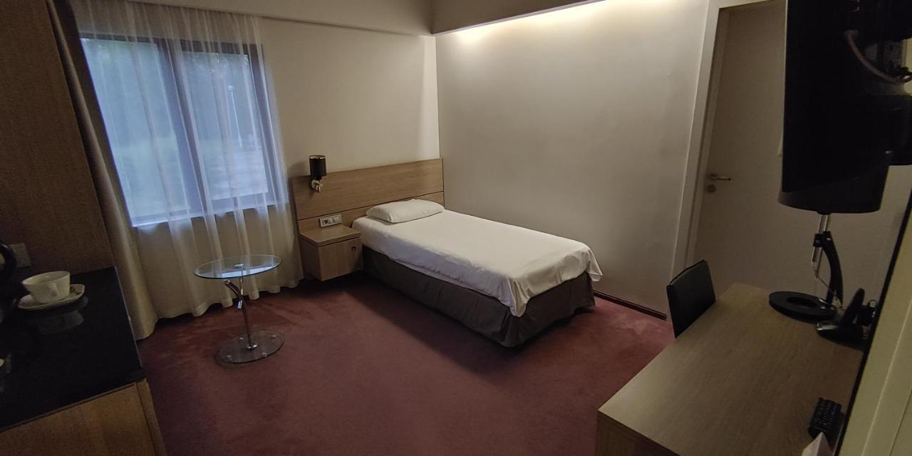 Hotel Hp Park Ольштын Экстерьер фото