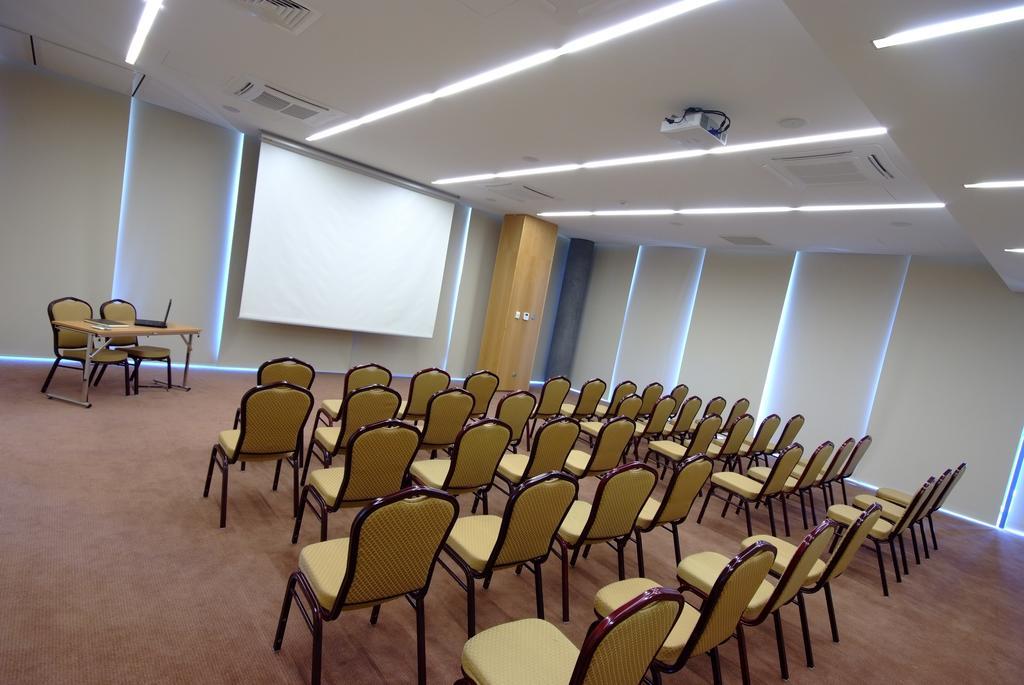 Hotel Hp Park Ольштын Экстерьер фото