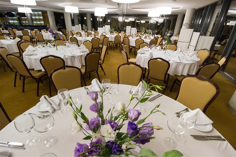 Hotel Hp Park Ольштын Экстерьер фото