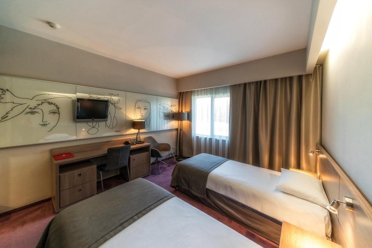 Hotel Hp Park Ольштын Экстерьер фото
