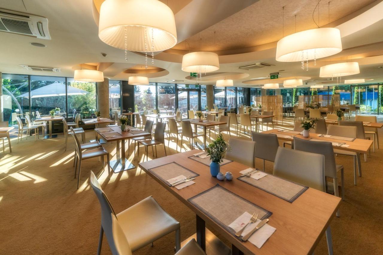 Hotel Hp Park Ольштын Экстерьер фото