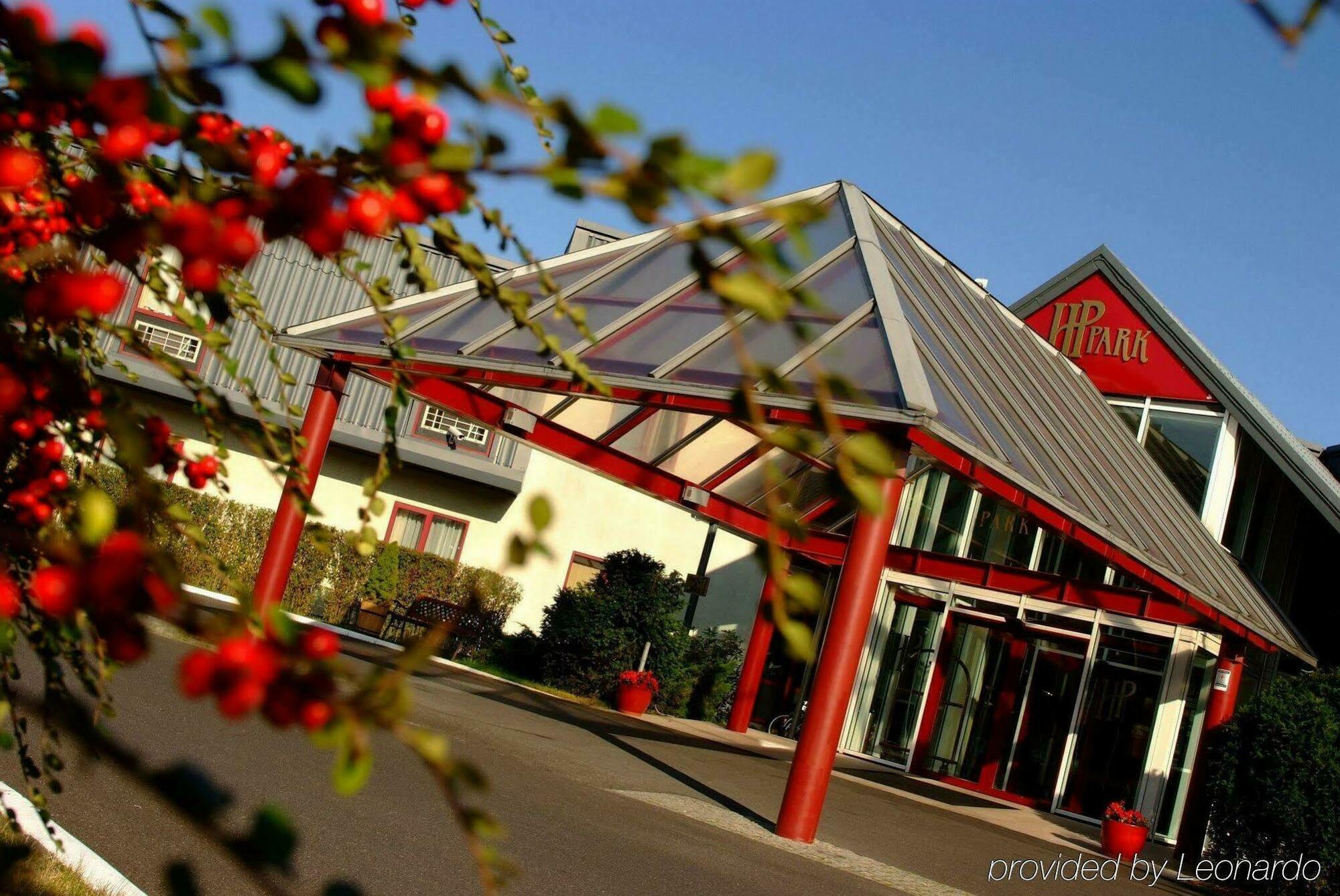 Hotel Hp Park Ольштын Экстерьер фото